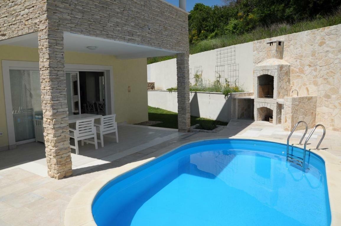 House Sunny Rock Baska Villa Luaran gambar