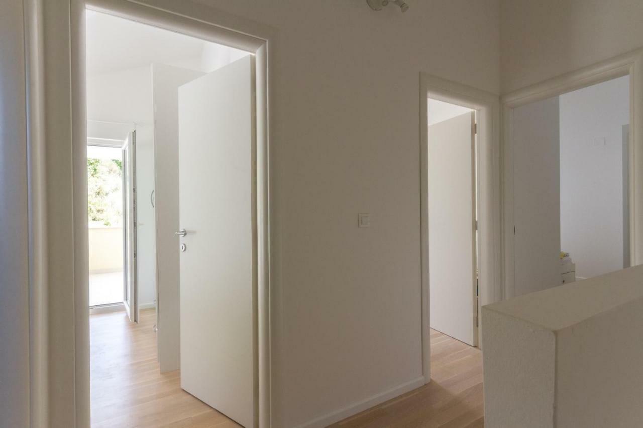 House Sunny Rock Baska Villa Bilik gambar